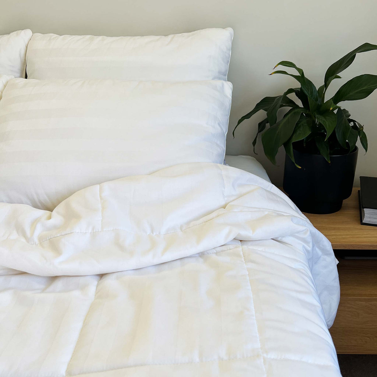 Mulberry Silk 100% Long Strand Silk Filled Duvets - All Seasons 650gsm ...